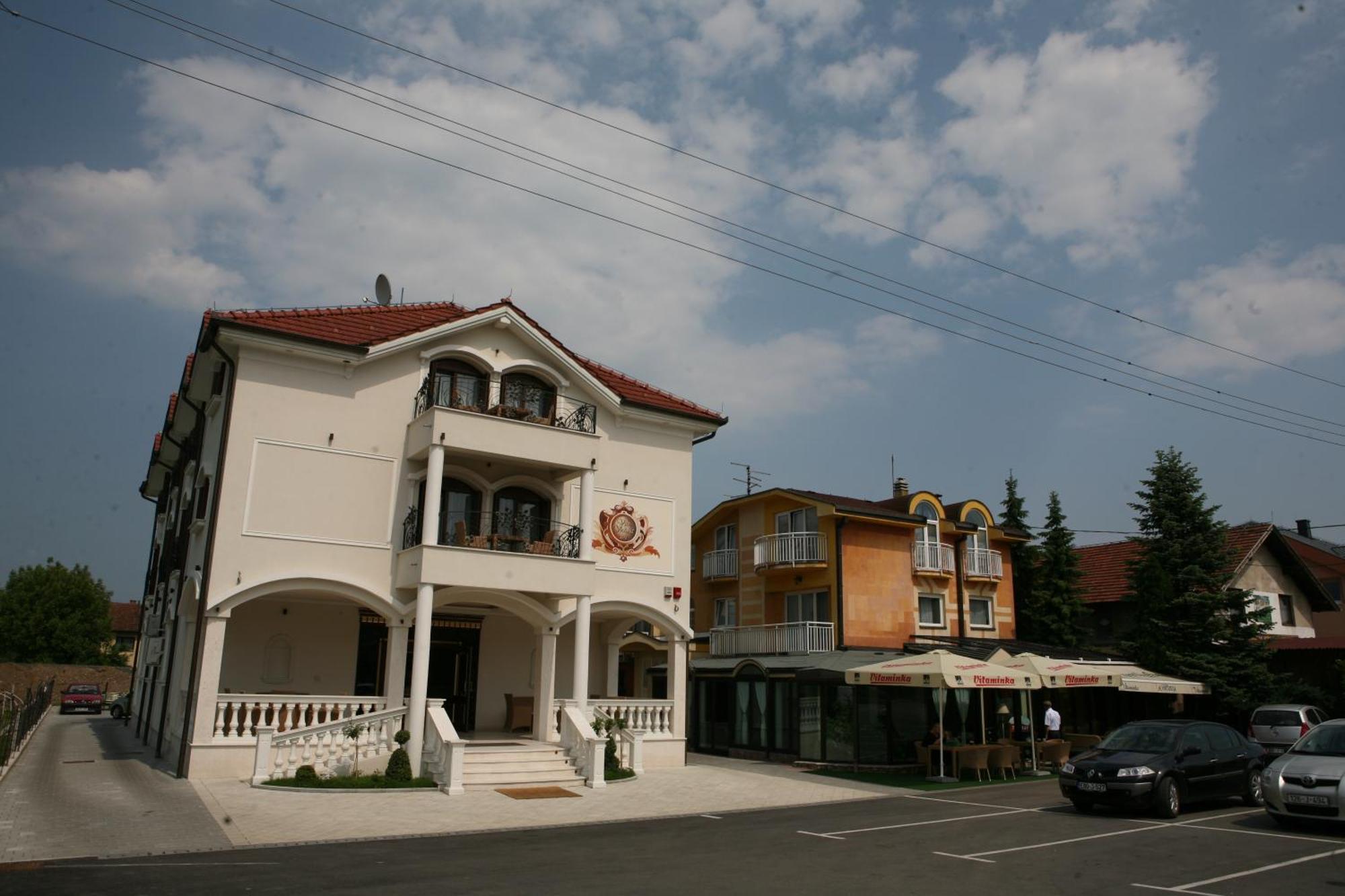 באניה לוקה Hotel Villa Viktorija מראה חיצוני תמונה